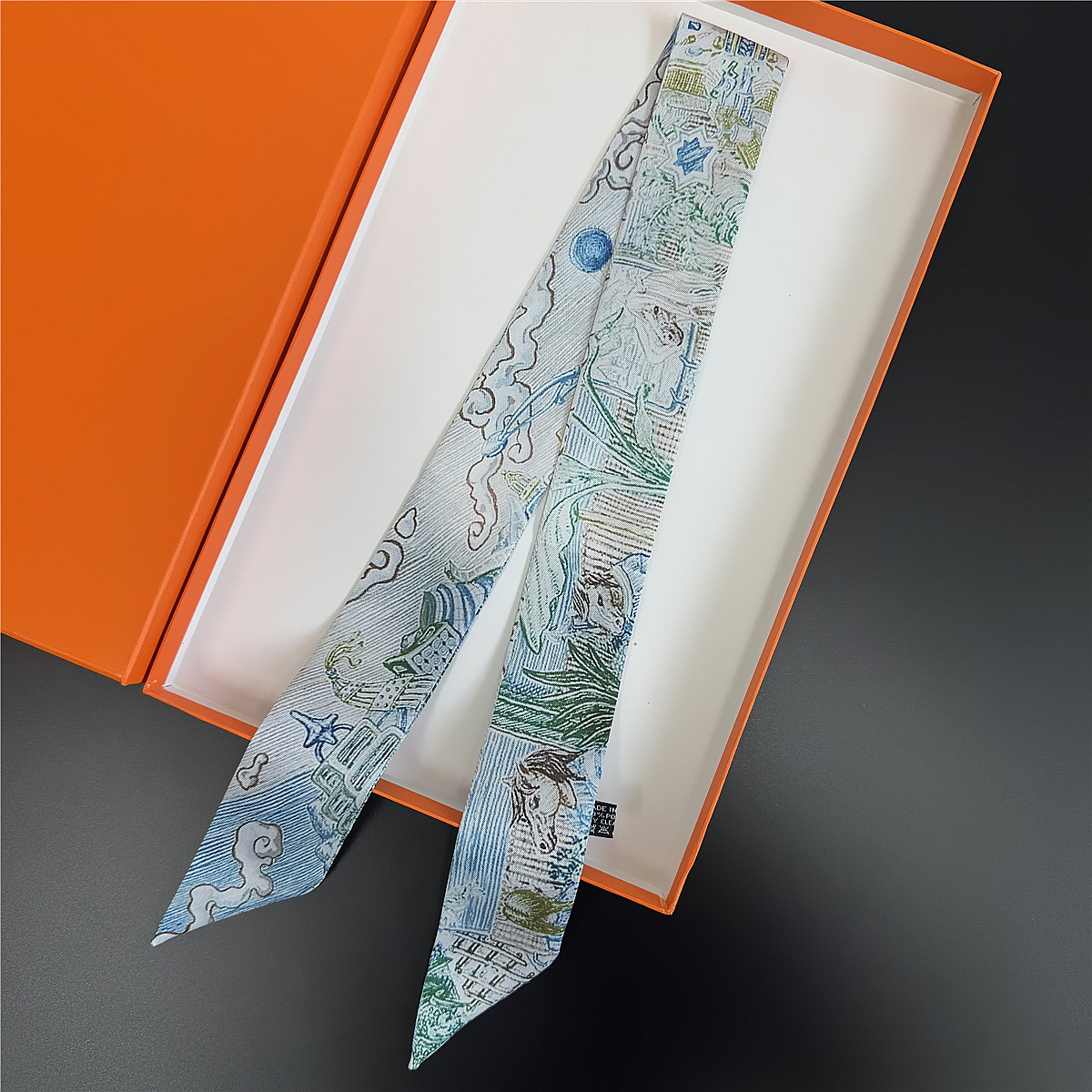 Luxury Silk Scarf with Horse's - Luxury Bags China recension och pris